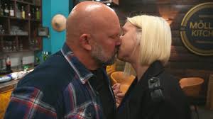 Der Kuss - Berlin - Tag & Nacht - RTLZWEI