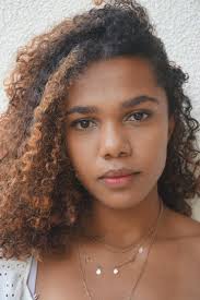 Foto di Donna razza mista