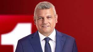 Trt ana haber spikeri erhan çelik'e de saldırdılar. Ersoy Dede Bugunden Itibaren Trt 1 Ana Haber De