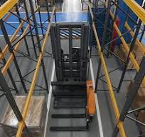 Mechanical Guidance Man Down Type Electric VNA Forklifts ...