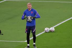 The gunners have so far seen two bids turned down. Arsenal Back In Talks To Sign Ramsdale From Sheffield United