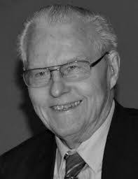 Travis Hoeft's Instagram, Twitter & Facebook