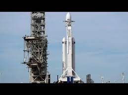 Recreate space adventures with this nasa toy and action figures based off of the included booklet about the manned apollo moon missions and the fan designers of this build and play set. Spacex Falcon Heavy Launch Youtube