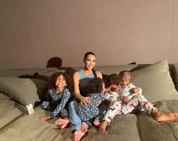 I wouldn't leave you without some seriously ugly cry faces on our final 20th season of keeping up with the kardashian's premiering march 18th on e! Kim Kardashian Shares New Photo With Her Kids For Vogue S Postcards From Home Series London Evening Standard Evening Standard