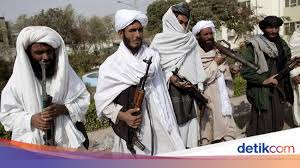 Ainur rofiq al amin 2 agustus 2021. Taliban Rebut 2 Kota Lagi Ribuan Warga Afghanistan Mengungsi