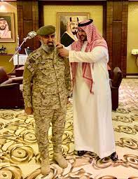 بعد أن عين الملك سلمان بن عبدالعزيز ابنه محمد ولياً للعهد، يحكم محمد بن سلمان المملكة العربية السعودية بيد من حديد. Ø¨Ø§Ù„ØµÙˆØ± Ø®Ø§Ù„Ø¯ Ø¨Ù† Ø³Ù„Ù…Ø§Ù† ÙŠÙ‚Ù„Ø¯ Ø§Ù„Ø¯ÙƒØªÙˆØ± Ø¨Ù† Ø¹Ø«ÙŠÙ…ÙŠÙ† Ø±ØªØ¨Ø© Ù„ÙˆØ§Ø¡ ØµØ­ÙŠÙØ© Ø§Ù„Ø´Ù…Ø§Ù„ Ø§Ù„Ø¥Ù„ÙƒØªØ±ÙˆÙ†ÙŠØ©