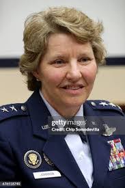 Michelle Commander's Instagram, Twitter & Facebook