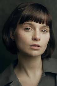 Roxanna Hope's Instagram, Twitter & Facebook