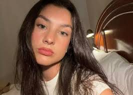 Profil Brooke Sansone, Istri Charlie Puth yang Berawal dari Persahabatan