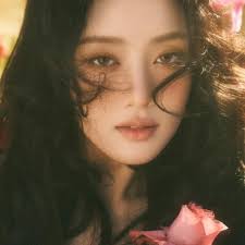 Minnie (G) I-DLE Tunjukkan Jati Dirinya dalam Foto Konsep Album Debut Solo  'HER'