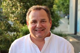 Ech soen dem Nico Hoffmann villmols merci fir séin Asatz am Sënn vum  Konsumentenschutz; 16 Joer Präsident vun der @ulcnouvelleasbl🙏 an ech  wënschen dem @paulgries all Guddes an meng Félicitatiounen fir séin