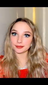 I love my Short King. 👑 😘 Seth Langford #humor #marriage #midgets #short 