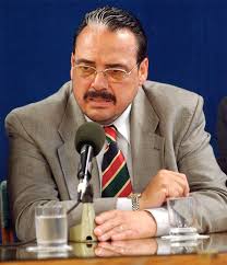 Oficializan la renuncia de Cameron como secretario de Energía