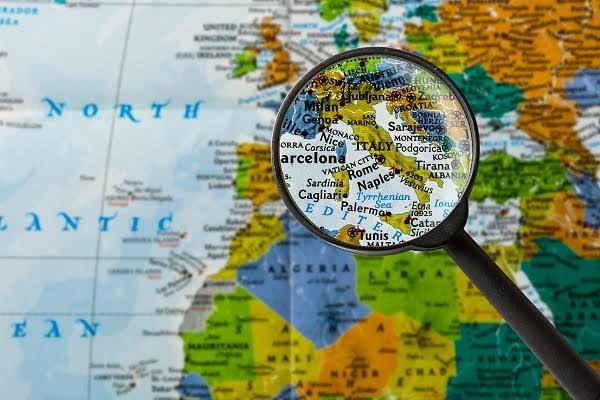 Che differenza c'è tra confine naturale e confine politico