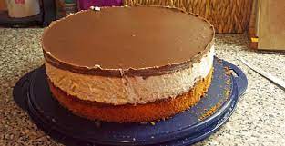 Backen.kuchen komplett abkühlen lassen (die ersten 10 min. Schoko Bananen Sahne Torte Welt Rezept
