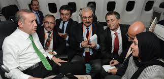 Tarih 19 mayıs 2015 i̇zlenme kişi yazar abdulkadir selvi. Abdulkadir Selvi Den Bomba Soru Gundem Haberleri