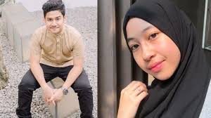 Syakir daulay rilis shalawat cinta, kirim alfatihah untuk almarhum uje. Terlibat Project Single Syakir Daulay Dan Adiba Uje Kerap Dijodohkan Begini Reaksi Keduanya Surya Malang