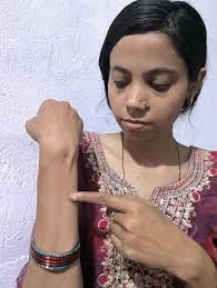 H ieveryone hoping to get some help here I don't know why but under my  breast I get a foul order , even after a shower .. no itching or hurting but