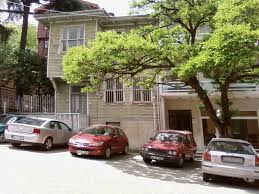 Kandilli i̇skelesi konumuna en yakın duraklar i̇stanbul şehrinde kandilli i̇skelesi konumuna toplu taşıma. Kandilli Iskele Caddesi Yokusunun Sokak Gorunumu Mapio Net