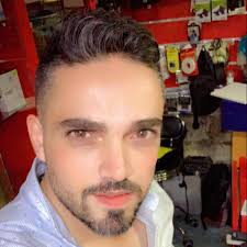 Laith Alloush مبروك للاخ بلفون maxphone و سماعات airpods