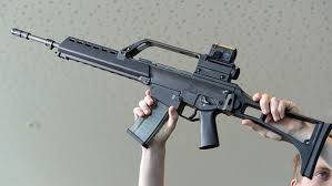Heckler & koch is one of the world's leading manufacturers of small arms with firmly established roots in germany. Wende Im G36 Skandal Heckler Koch Schiesst Zuruck Br24 Br De