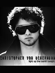 Christopher von Uckermann debuta como solista en inglés