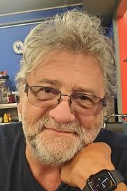 IN LOVING MEMORY Dr. Carl Hinton, age 70, of Bowling Green, formerly of  Princeton and Franklin, passed away Wednesday, March 19, 2025 at the  Medical Center in Bowling Green. Visitation will take