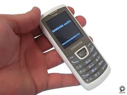 Samsung E1252 - Nokia, ezt figyeld ...
