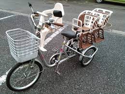 説明しよう このブログで言う３児乗せ自転車とは ５歳３歳１歳の３人の子どもたちを 自転車 イレクター 車両