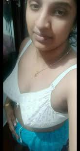 Sexy Mallu Girl Nude Topless Selfies