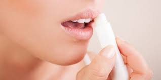 Khusus untuk bibir hitam, kamu perlu memilih dengan jeli shade warna yang paling tepat. Merahkan Bibir Menjadi Dengan 11 Cara Confirm Buat Orang Jealous Keluarga