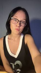 Allison Houck's Instagram, Twitter & Facebook