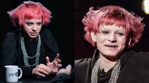 Oyuncu Aslı Bekiroğlunun sevgilisiyle tuvalet pozu ifşa oldu - Gazete  Kritik