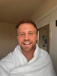 This British guy woke up in America today and he couldn't be HAPPIER!!! It  feels so good to be back!!! 🇺🇸😎❤️