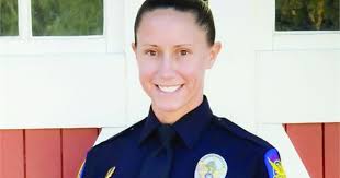 Officer Jennifer Moore Phoenix Az Police Department Saved By U S Armor Enforcer Xlt Level Iiia Photo Phoenix Police De Saving Lives Armor Body Armor