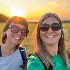 🧵Custom embroidery🧵 Is there anyone that could do an embroidered note to  go in a frame (for a funeral service