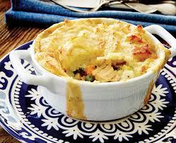Terminez avec le reste des pâtes aux œufs. Pates A La Dinde Et A La Puree De Pommes De Terre Chatelaine