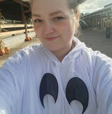 Hi Community! I'm looking for an Individual/ Family Therapy recommendation.  I think I need to start going and maybe simultaneously have family therapy  as well. Please any good or bad experiences. Any