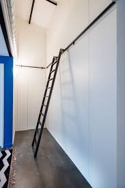 Placard Grande Hauteur Et Echelle Sur Mesure Compagnie Des Ateliers En 2020 Rangement Hauteur Echelle Et Placard