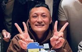 At the same age of 40+, Shawn Yue and Edison Chen both lost to Nicholas  Tse.