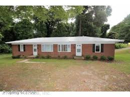 Maybe you would like to learn more about one of these? 2 Br 1 Bath House 213a E Weatherspoon House For Rent In Sanford Nc Apartments Com