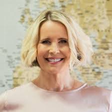 Lisa Rezac's Instagram, Twitter & Facebook