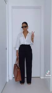 Elisa Apodaca (apodacaelisa200)