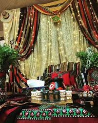 كوشه عروس في ليله الحناء بلطراز اليمني الصنعاني الاصيل wedding stage decorations stage decorations bride photoshoot
