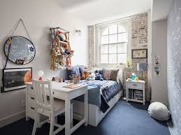 Küçük genç odası için ihtiyaçlarımızı belirledikten sonra odanın kullanım alanı ve boyutlarını ihtiyaçlarımız için hesaplanmasına geliyor. Kucuk Genc Odalari Icin Super Dekorasyon Fikirleri