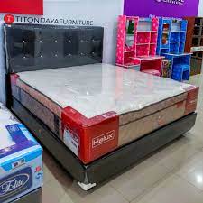 Selain itu furniture kamar tidur yang satu ini juga memiliki harga yang terjangkau. Kasur Springbed Helux Ivy One Latex Shopee Indonesia
