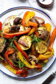 Antipasti platters are meant to stimulate your guest's appetite before they dig into the main meal of the evening. Italienische Antipasti Selber Machen Rezept Kochkarussell
