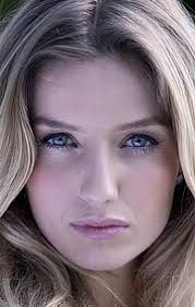 Annabelle Wallis