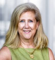 Debbie Dellinger's Instagram, Twitter & Facebook