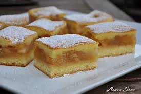 Este foarte bun de consumat în zilele friguroase de iarnă, lângă o cană de dacă se păstrează pe termen lung: Prajitura Turnata Cu Mere Retete Culinare Cu Laura Sava Cele Mai Bune Retete Pentru Intreaga Familie